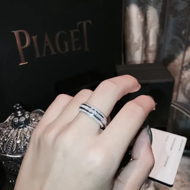 Piaget Diamond-Pavé Multi-Row Ring 8