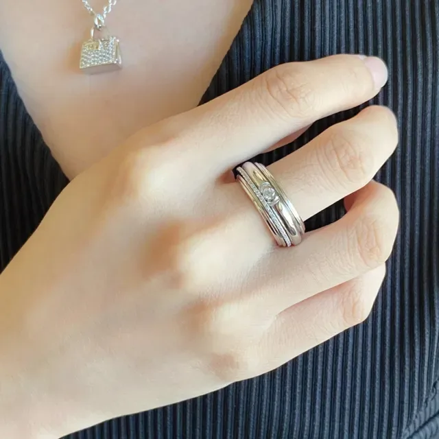 Piaget Possession Three-Row Half-Diamond Rotating Ring 5