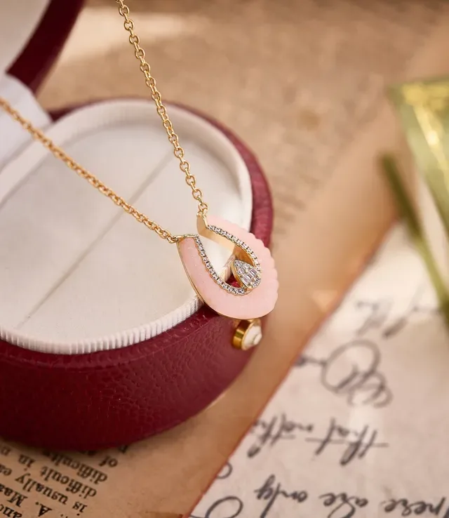 Pink Gold Horseshoe-Shaped Pendant Enamel Necklace 5