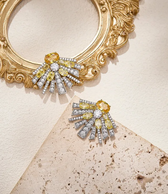 Broche de diamantes pavé com motivo radiado em forma de leque rosa e amarelo 6