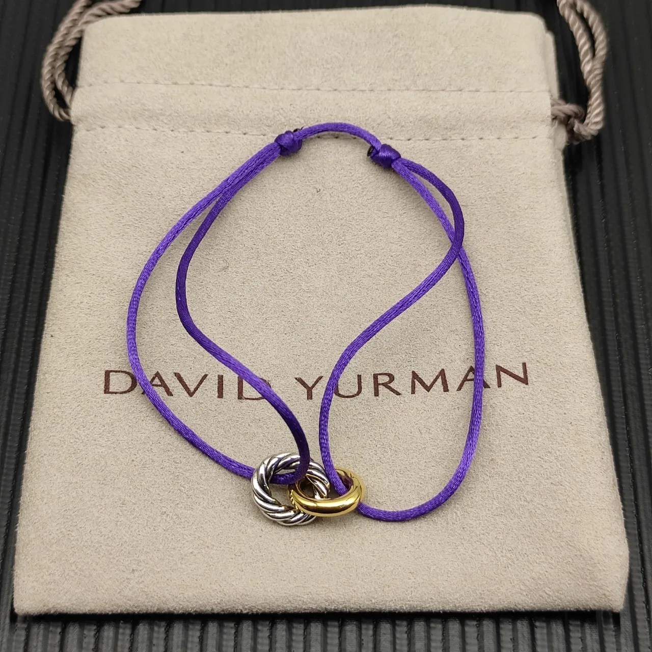 Bracelet en cordon à l'aspect de soie violet doré double teinte avec anneaux entrelacés 9