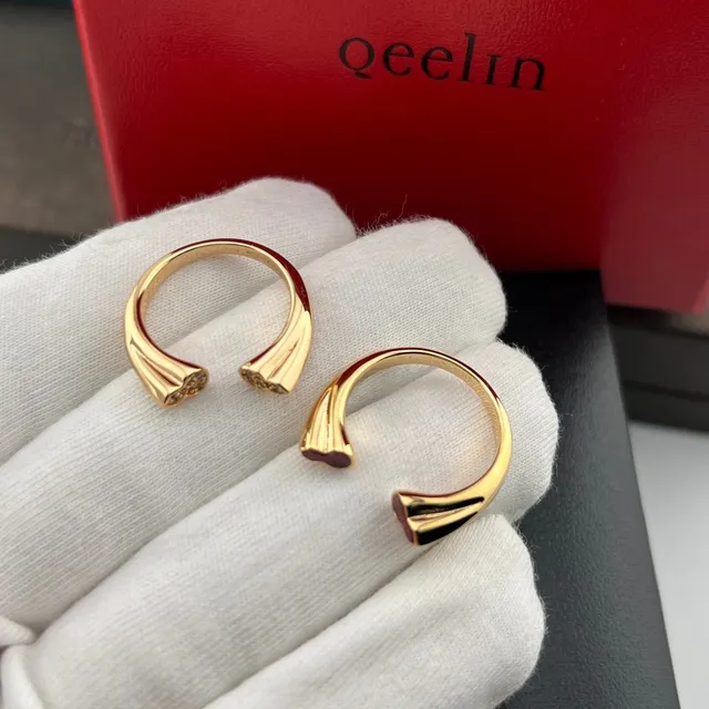 qeelin Heart-Tipped Open Gold Red C-Shaped Ends Ring 3