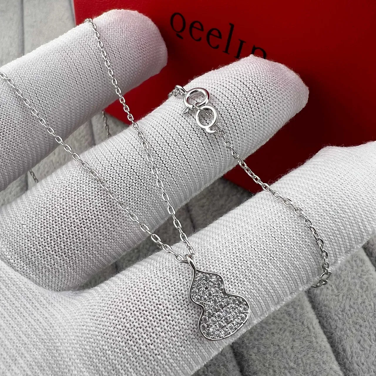 Qeelin Wulu Pavé Gourd Pendant Necklace 3