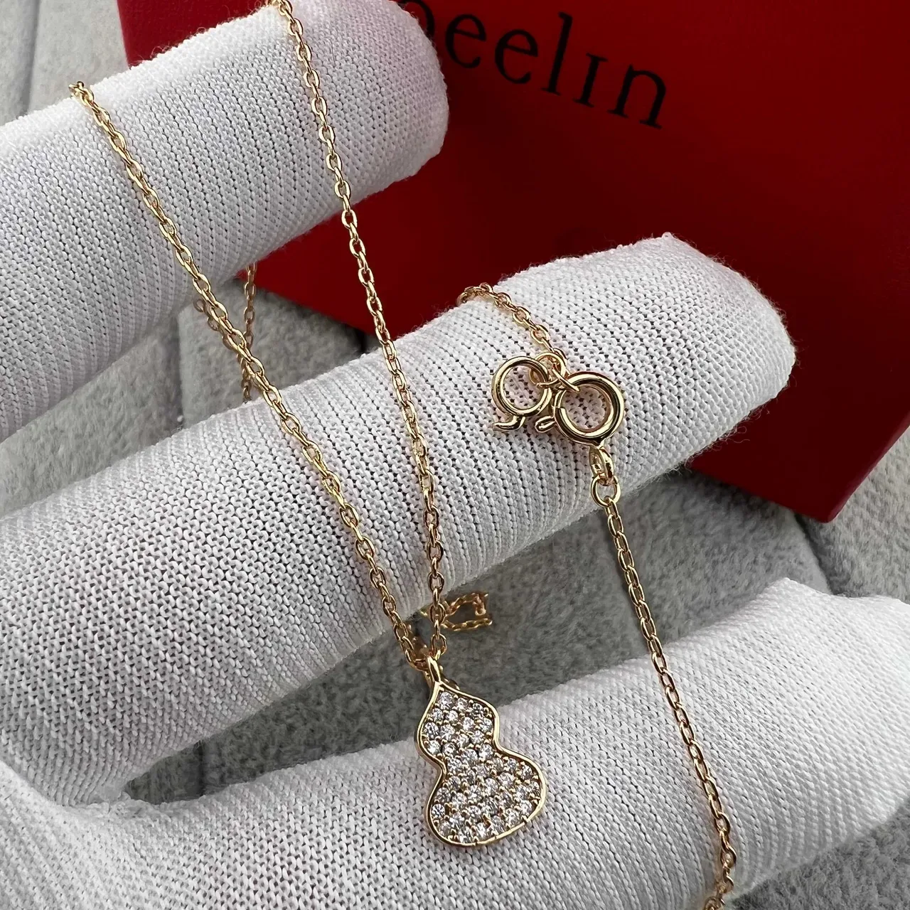 Qeelin Wulu Pavé Gourd Pendant Necklace 4