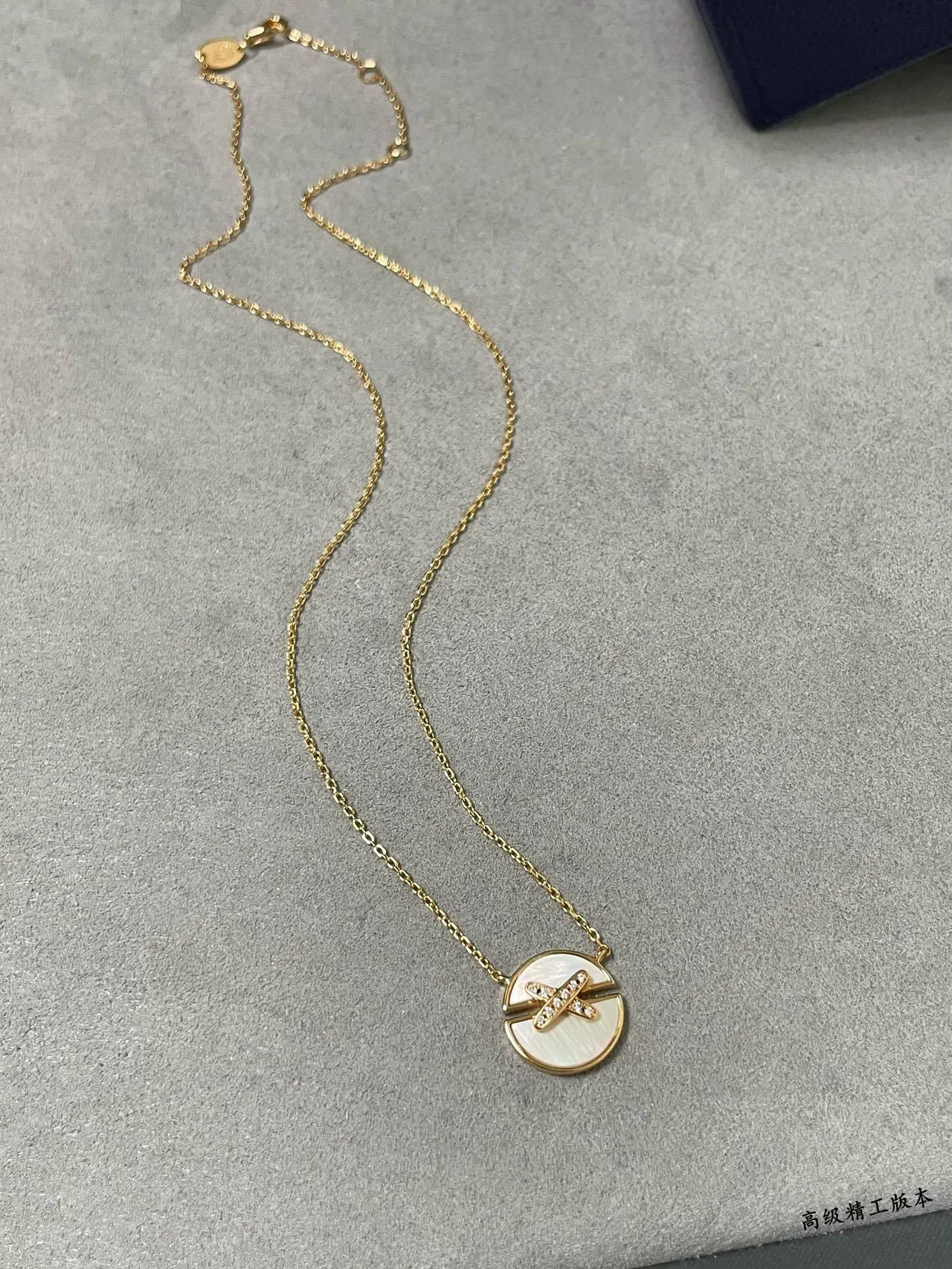 Red and White Enamel Mother-of-Pearl Disc Pendant Necklaces 4