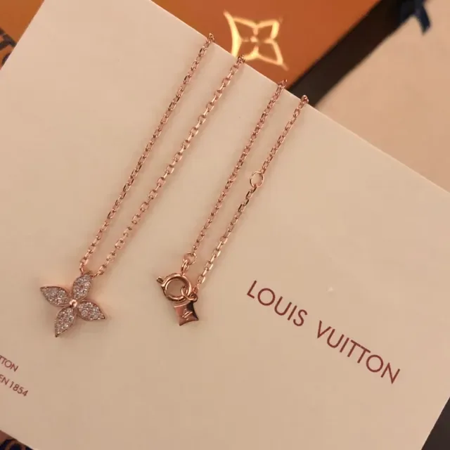 Rose Gold Pavé Floral Pendant Necklace 2