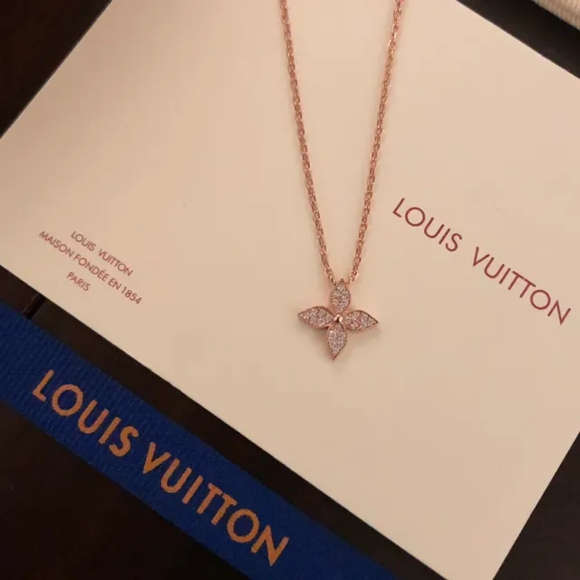 Rose Gold Pavé Floral Pendant Necklace 5