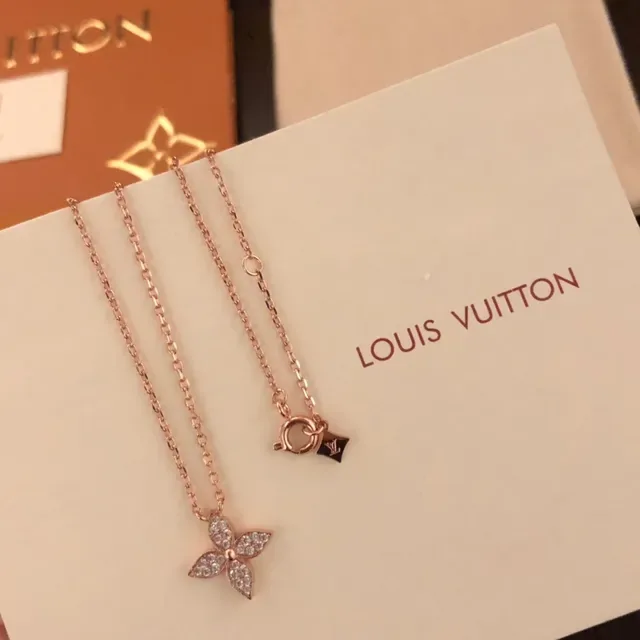Rose Gold Pavé Floral Pendant Necklace 7