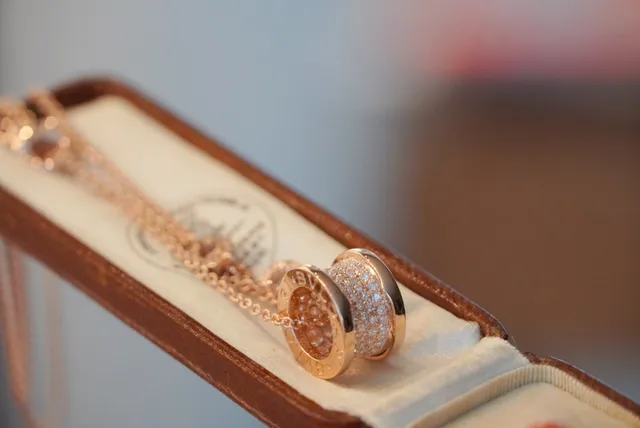 Rose Gold-Toned Pavé Cylindrical Pendant Necklace 9