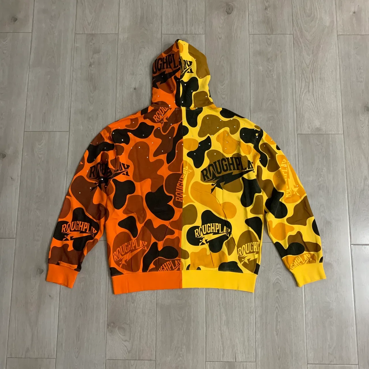 ROUGHPLAY Camouflage Rhinestone Embellished Zip-Up Hoodie 5