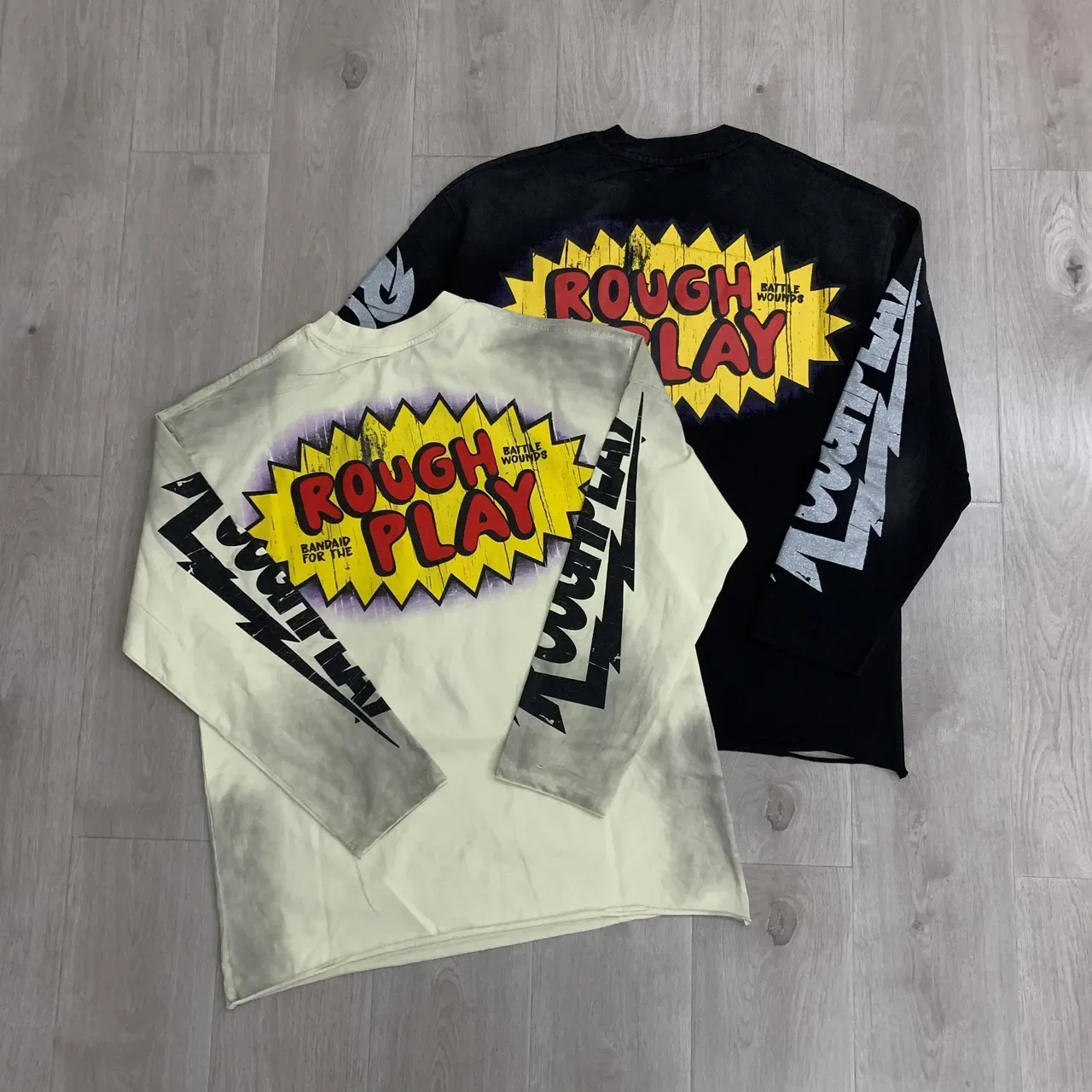 Roughplay Graphic Print Long-Sleeve T-Shirt 9