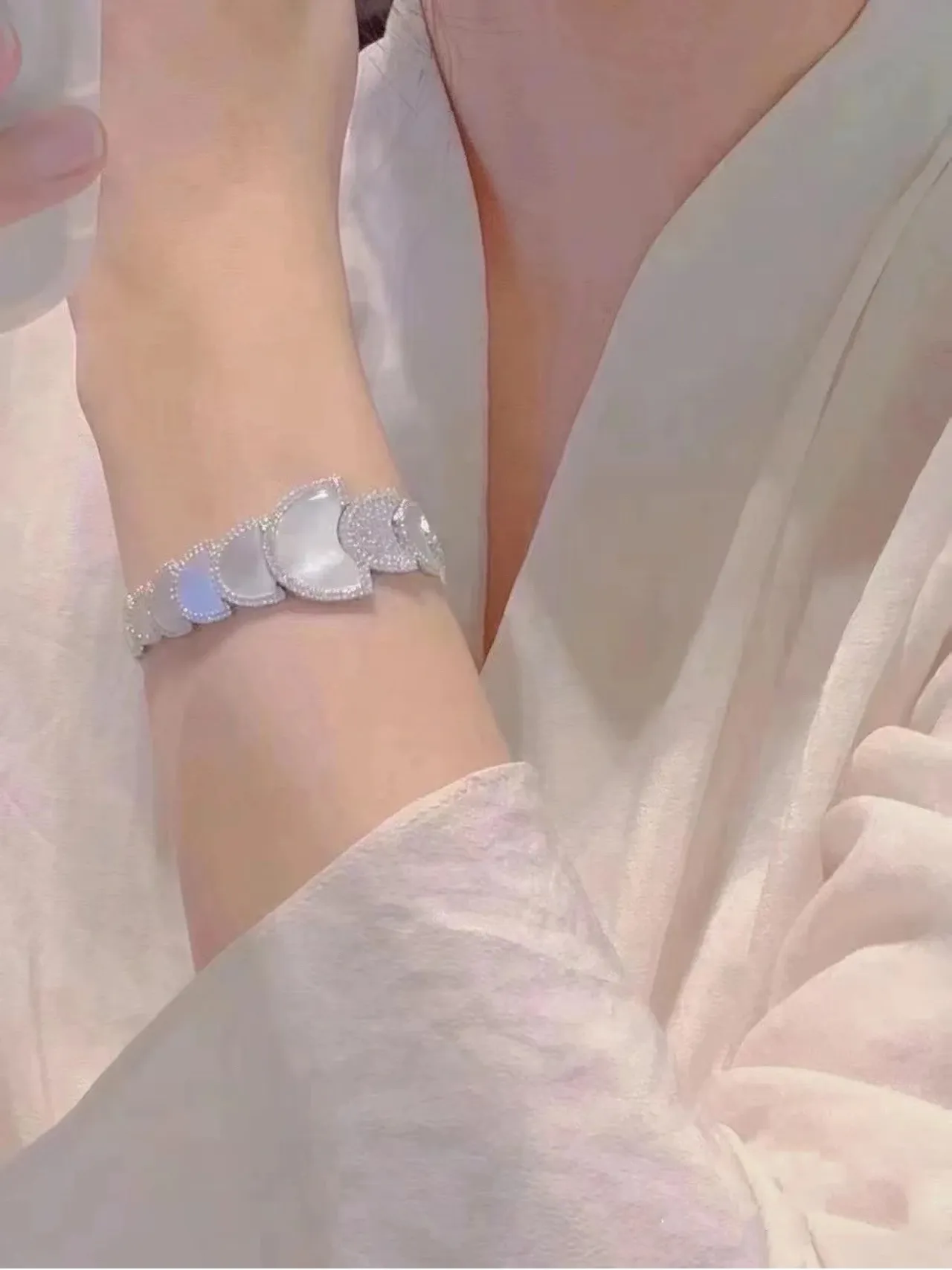 Segmented Crescent Motif Pavé Mother-of-Pearl Bracelet 3