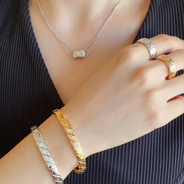 Silver Double-Layer Chain Rectangular Textured Pendant Necklace 9