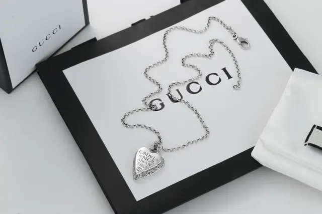 Silver Heart-Shaped Pendant Engraved Latin Inscription Necklace 4