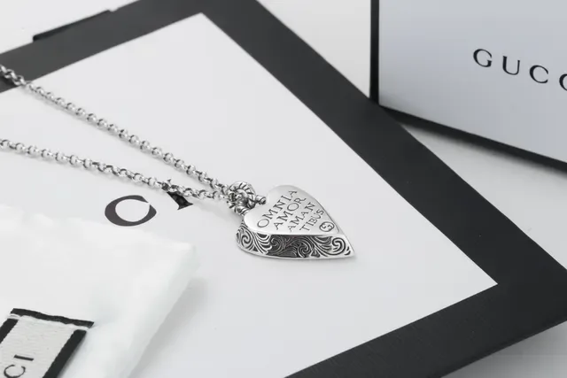 Silver Heart-Shaped Pendant Engraved Latin Inscription Necklace 6