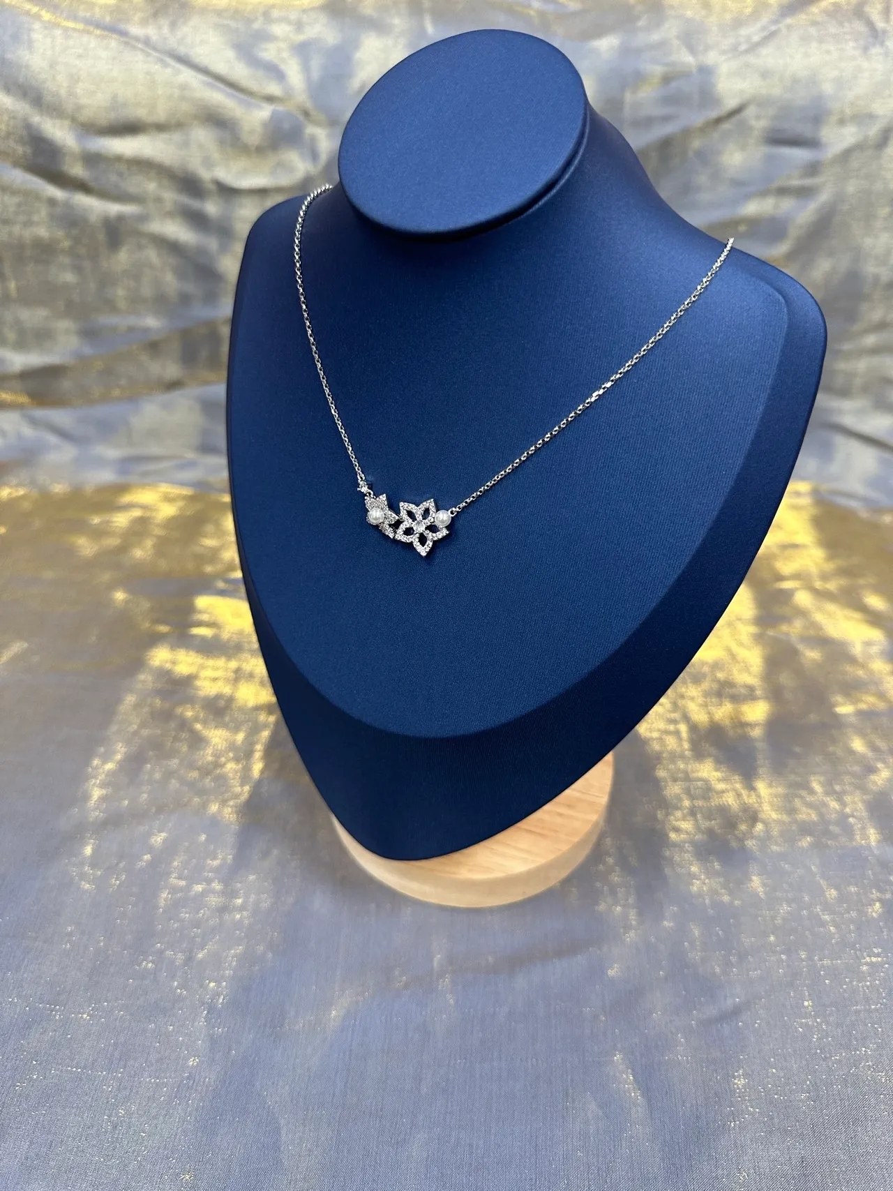 Silver Navy Chain Floral Openwork Pendant Necklace 9