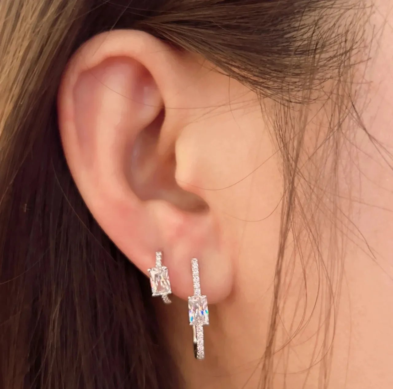 Silver Navy U-Shaped Hoops Baguette Center Stone Earrings 3