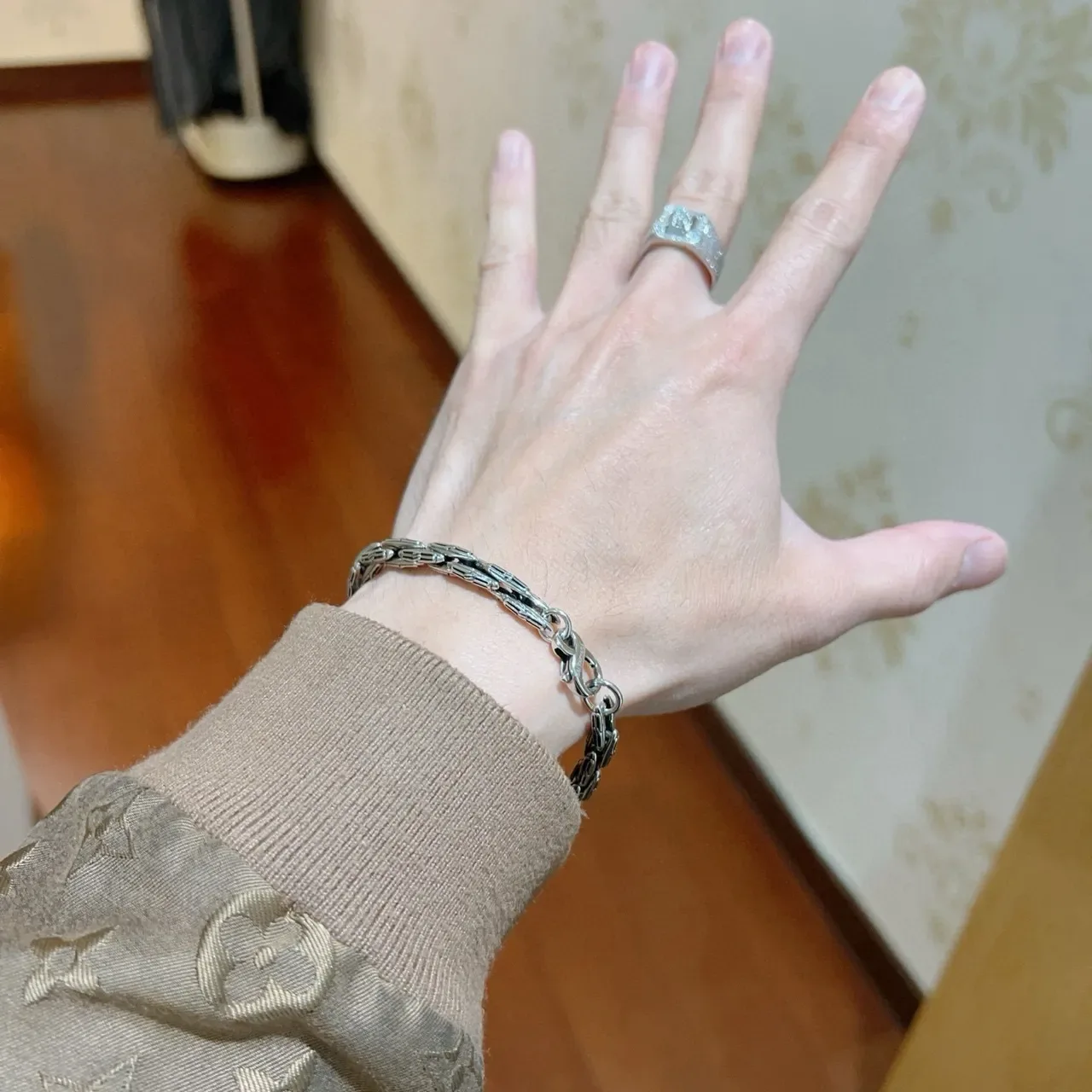Silver-Tone Interlocking Link Bracelet 8