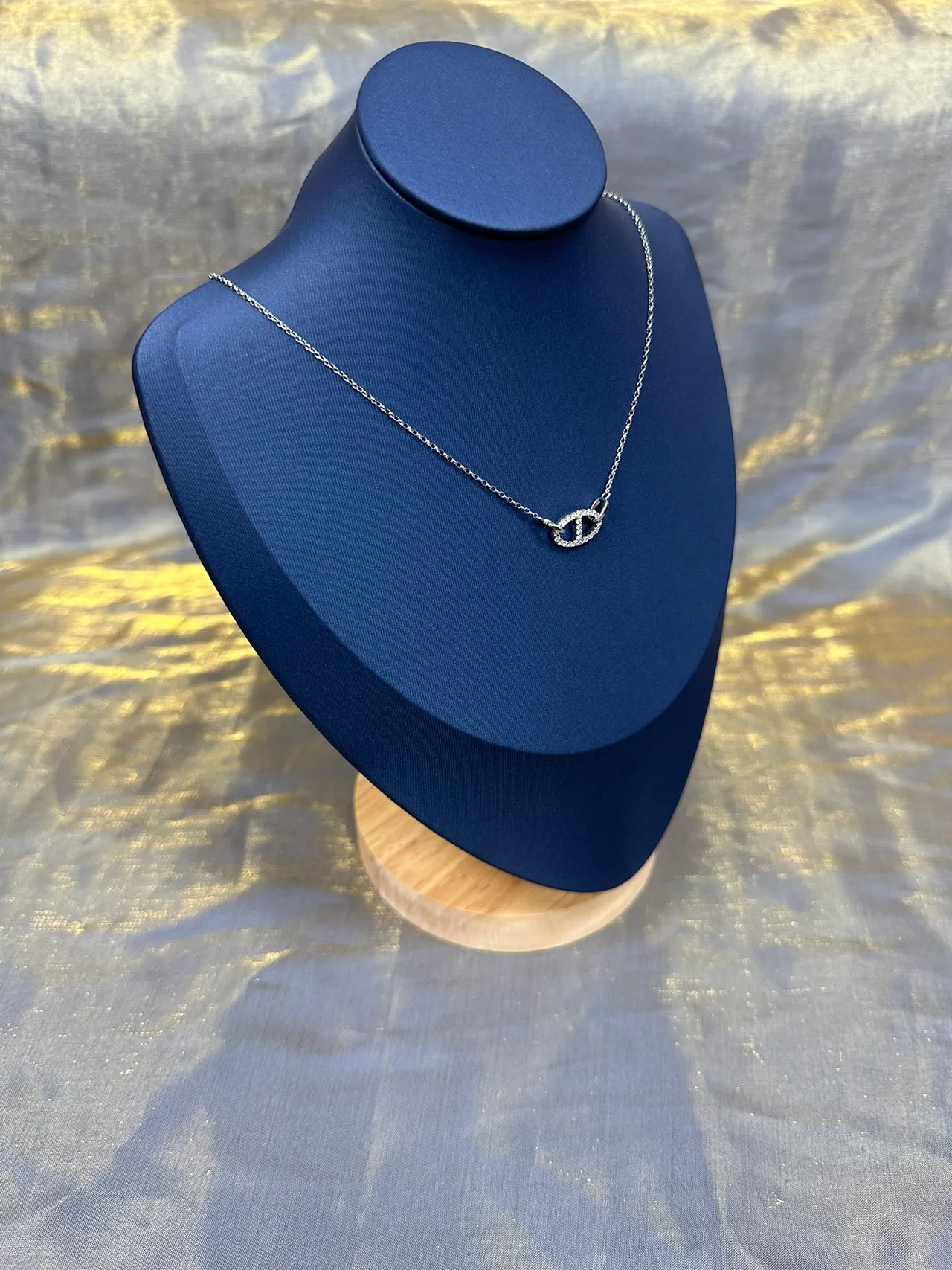 Silver-Tone Oval Pave Pendant Necklace 9