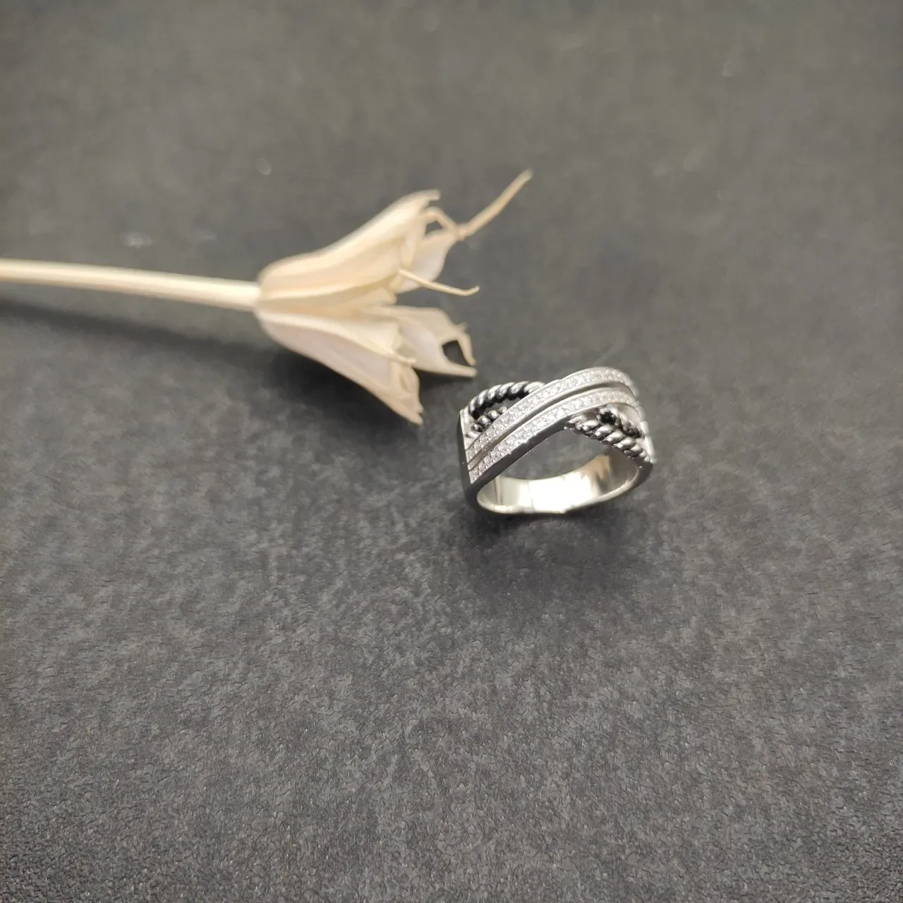Silver-Tone Twisted Rope Pavé Crossover Ring 7