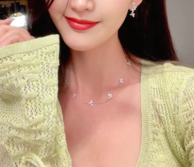 Silver-Toned Pavé Butterfly Motif Delicate Chain Necklaces 7