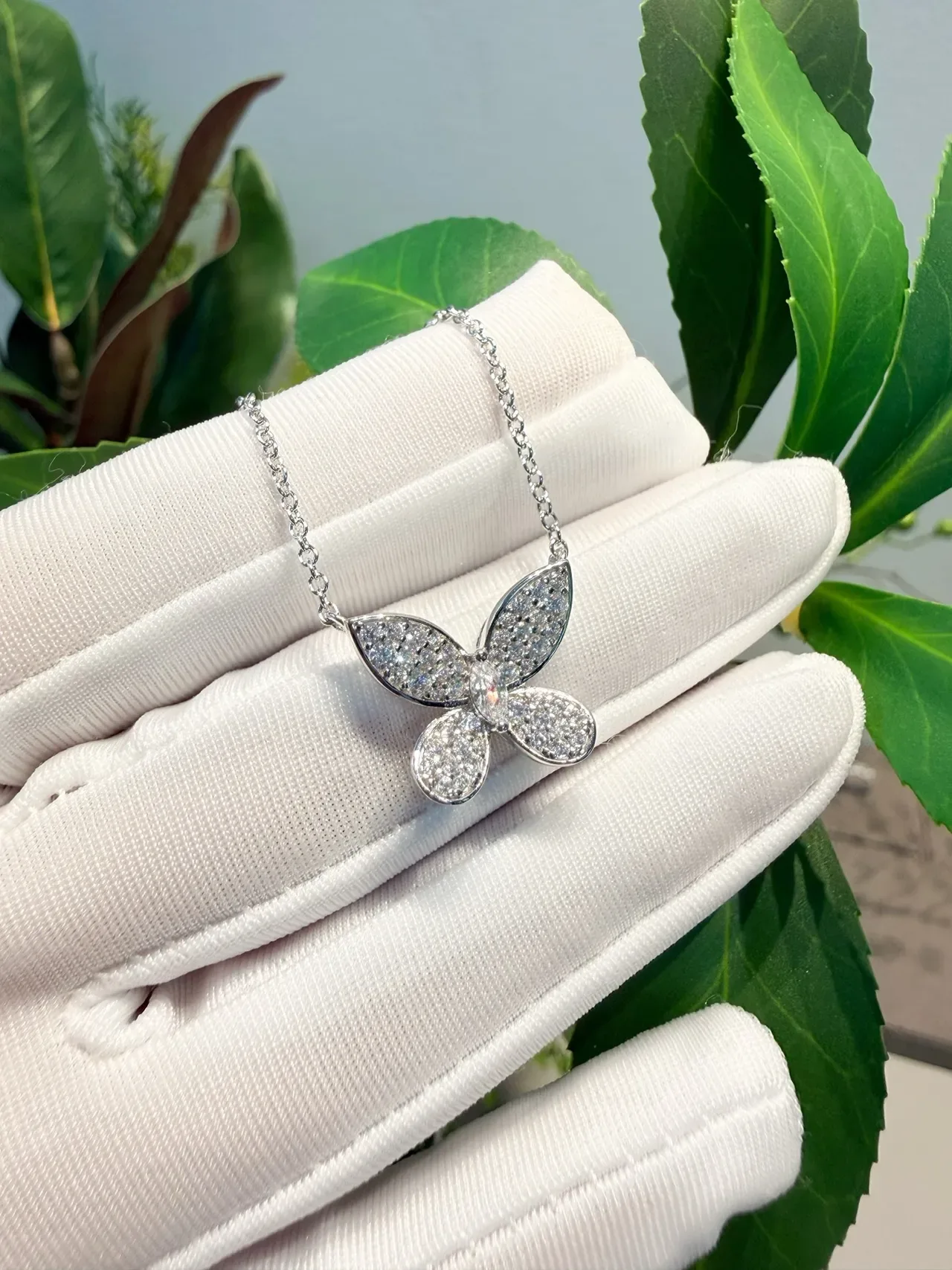 Silver Transparent Butterfly-Shaped Pendant Pavé-Set Clear Stones Necklace 9