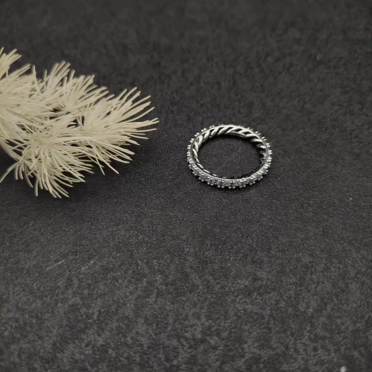 Silver White Pavé-Set Stones Twisted Textured Band Ring 2