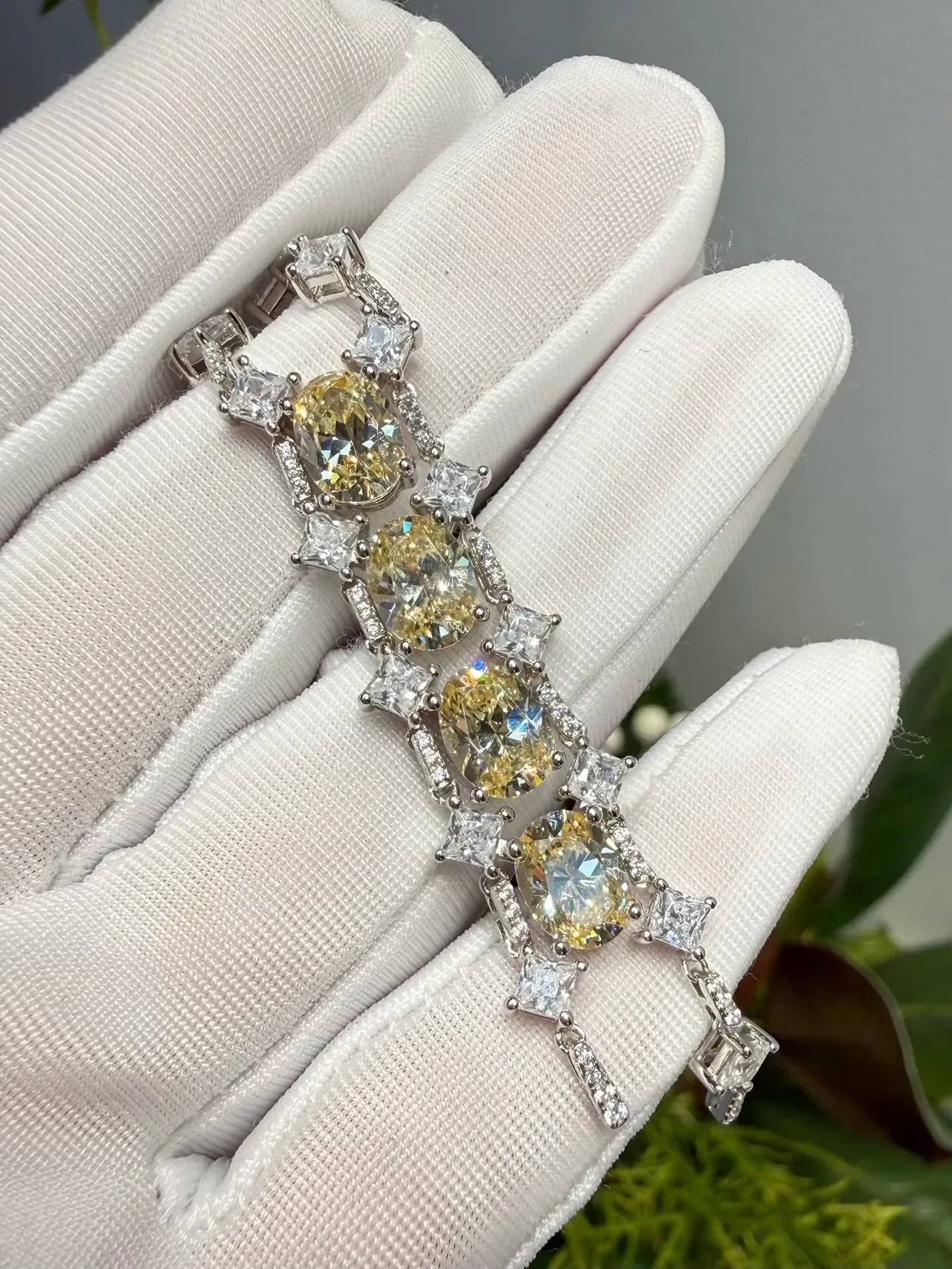 Silver Yellow V-Shaped Chain Multi-Stone Pendant Necklace 2