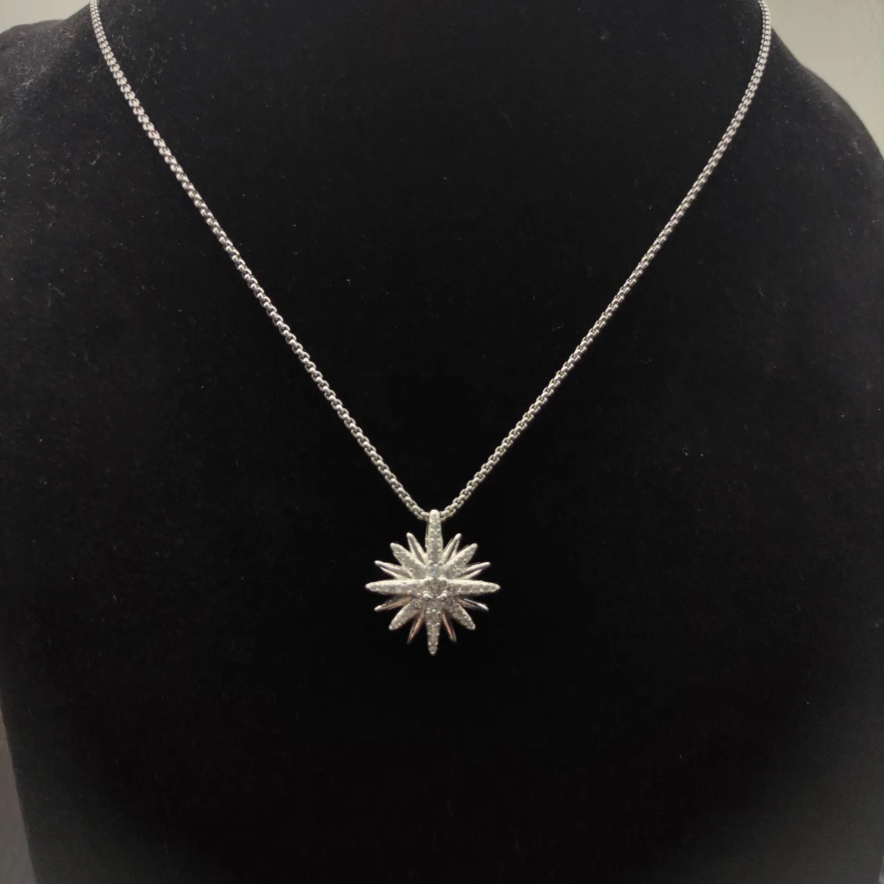 Starburst Pavé Diamond Pendant Necklace 7
