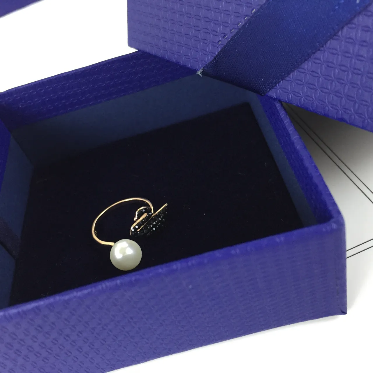 Swan Motif Pearl and Black Pavé Open Ring 2