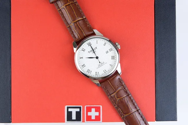 Tissot Le Locle Powermatic 80 Montre en cuir marron mécanique 4