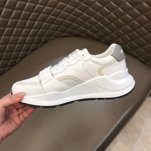 White and Gray Chunky Lifestyle Sneaker 3
