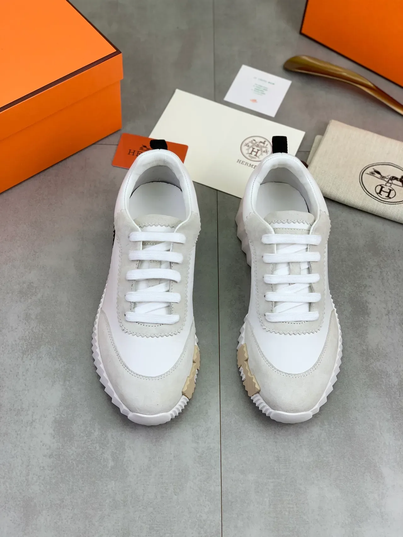 White and Gray Two-Tone Suede-L leather Low-Top Lifestyle Sneakers 4