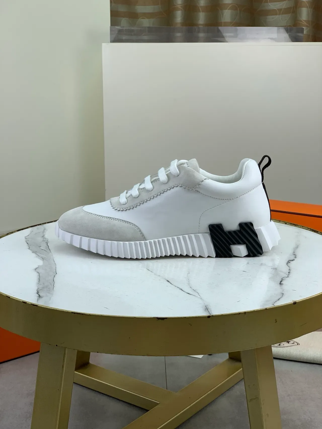 White and Gray Two-Tone Suede-L leather Low-Top Lifestyle Sneakers 5