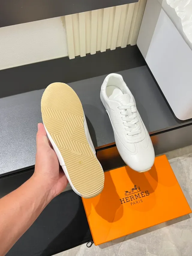 White Beige Minimalist Leather Upper Gum Rubber Outsole Sneakers 3