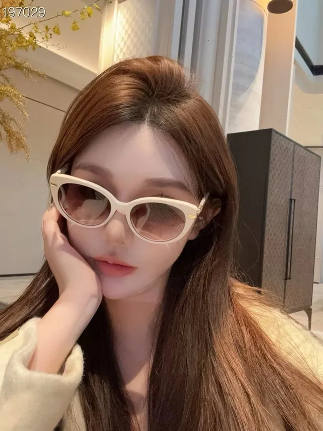 White Cat-Eye Gradient Lens Sunglasses 6