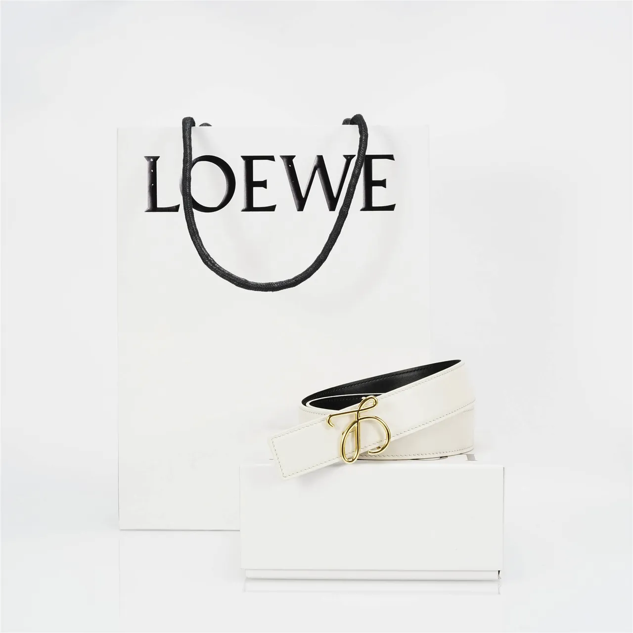 White Gold Smooth Stitched Edge Leather Belt 2