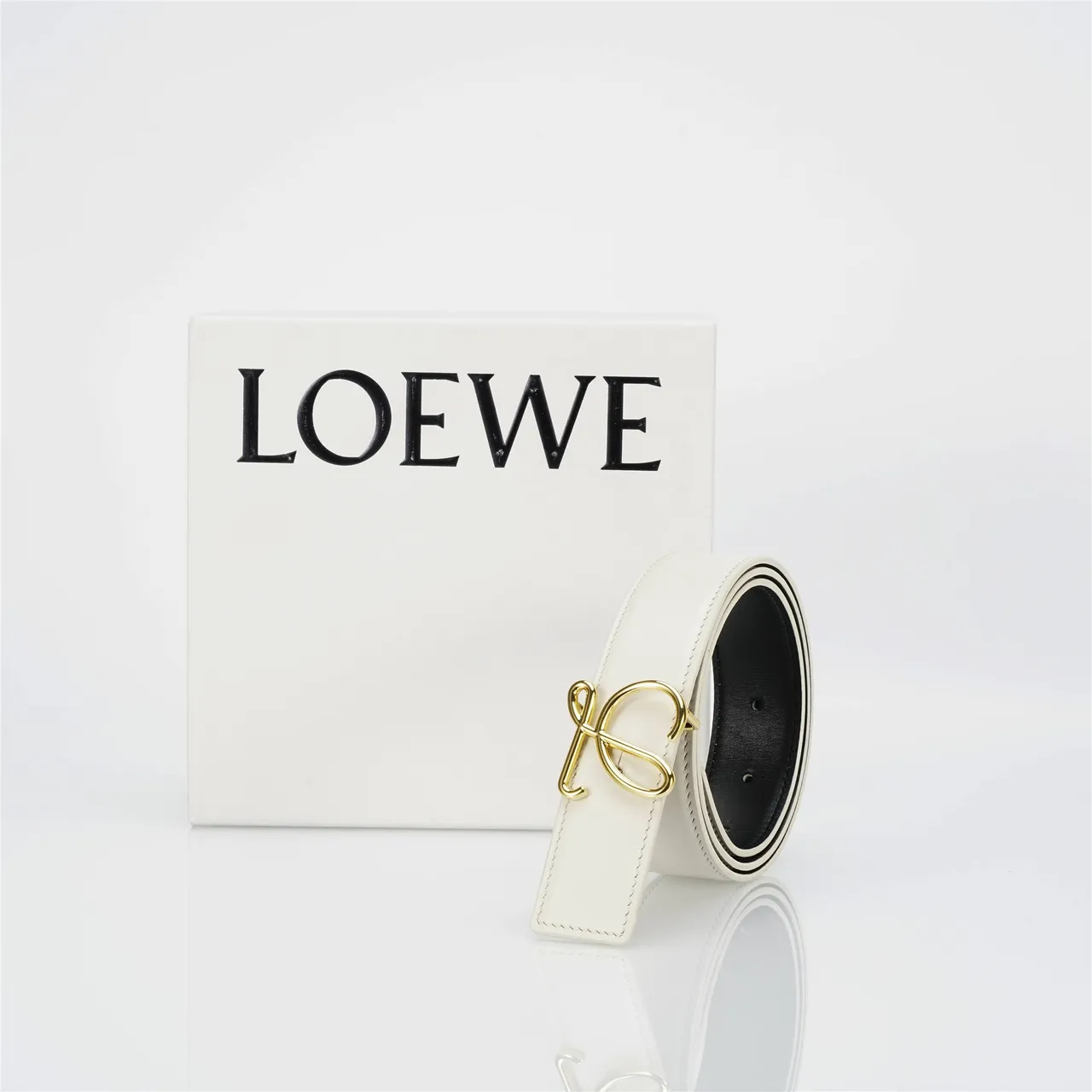 White Gold Smooth Stitched Edge Leather Belt 3