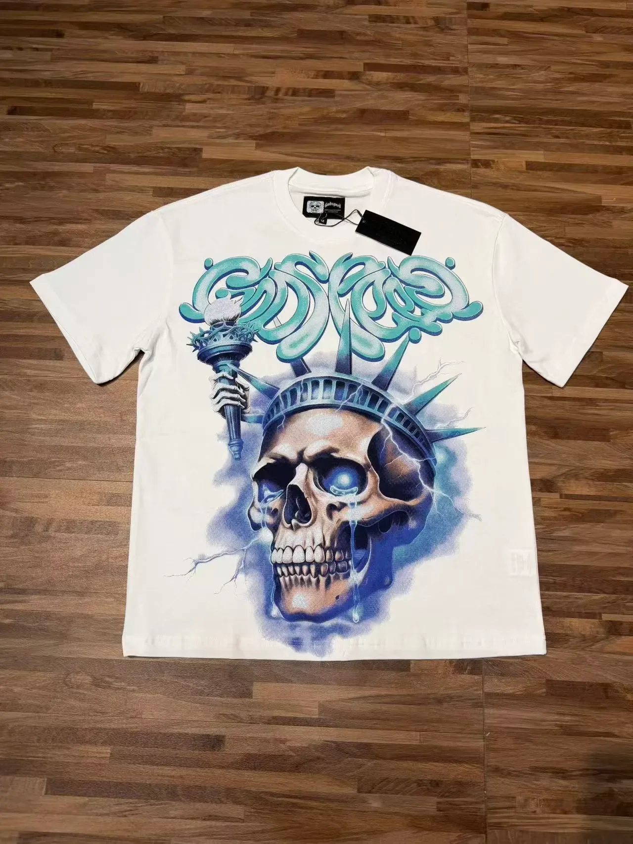 White Graphic-Print Double-Sided Skull and Statue of Liberty T-Shirt 2