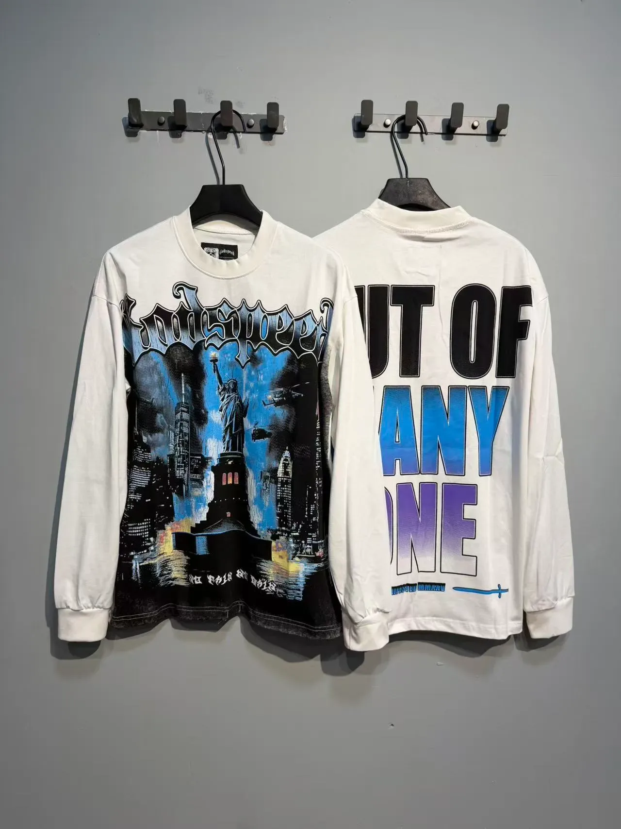 White Graphic-Print Long-Sleeve Crewneck Top 4