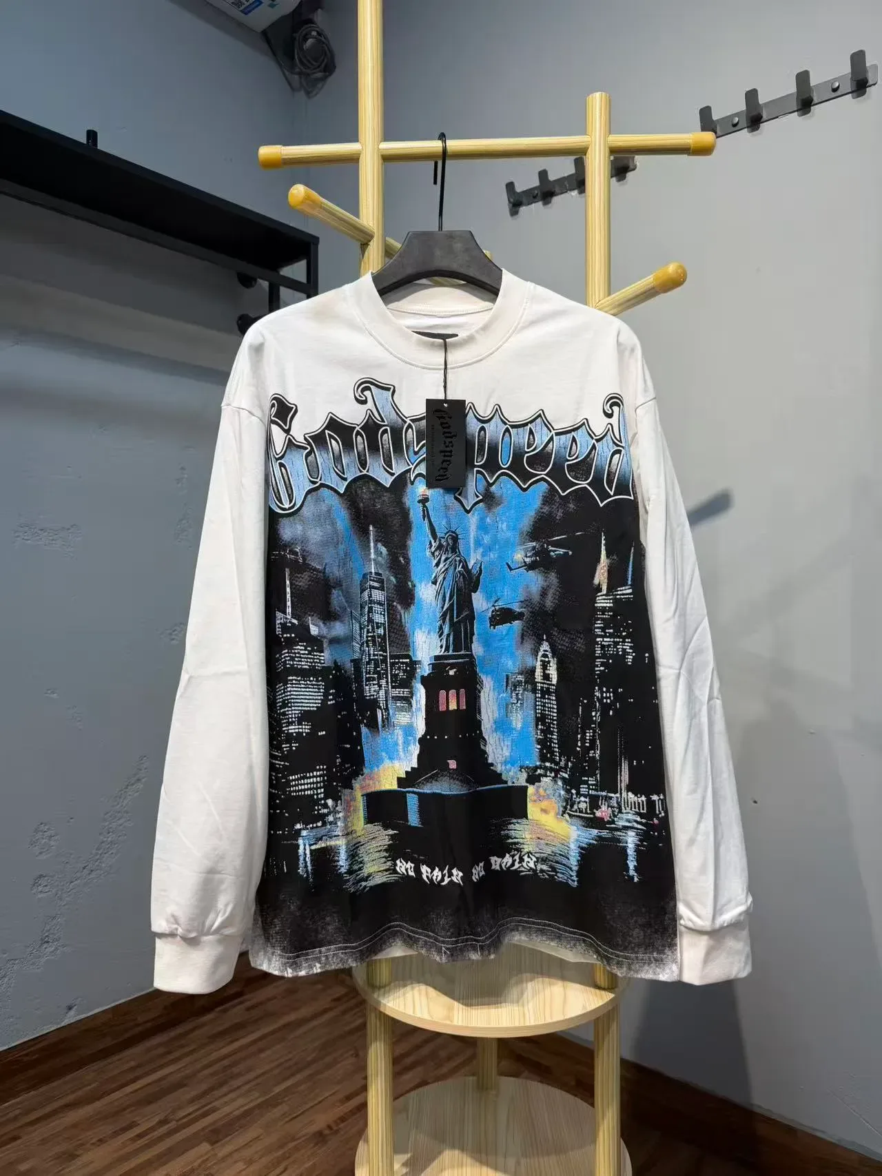 White Graphic-Print Long-Sleeve Crewneck Top 5