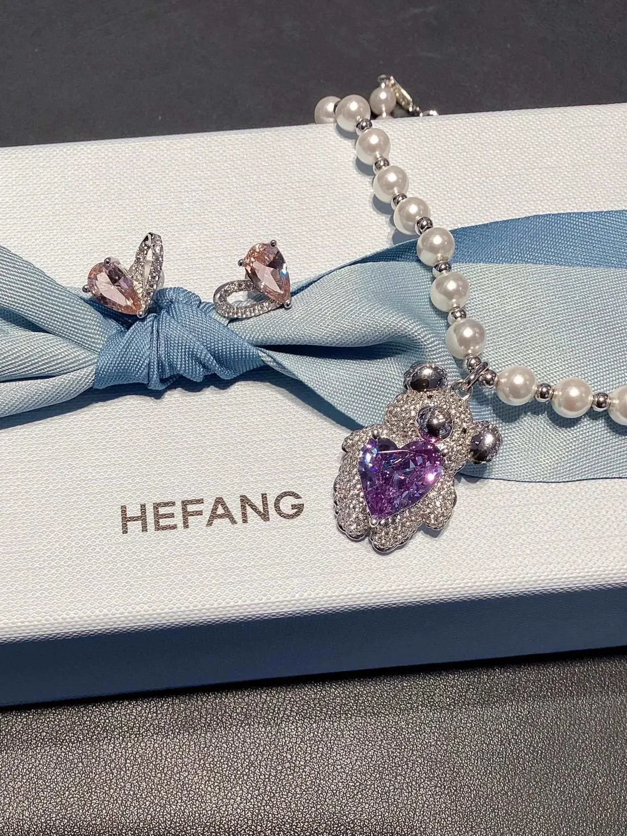 White Purple Double-Strand Pearl Bear-Shaped Pavé Pendant Necklace 5