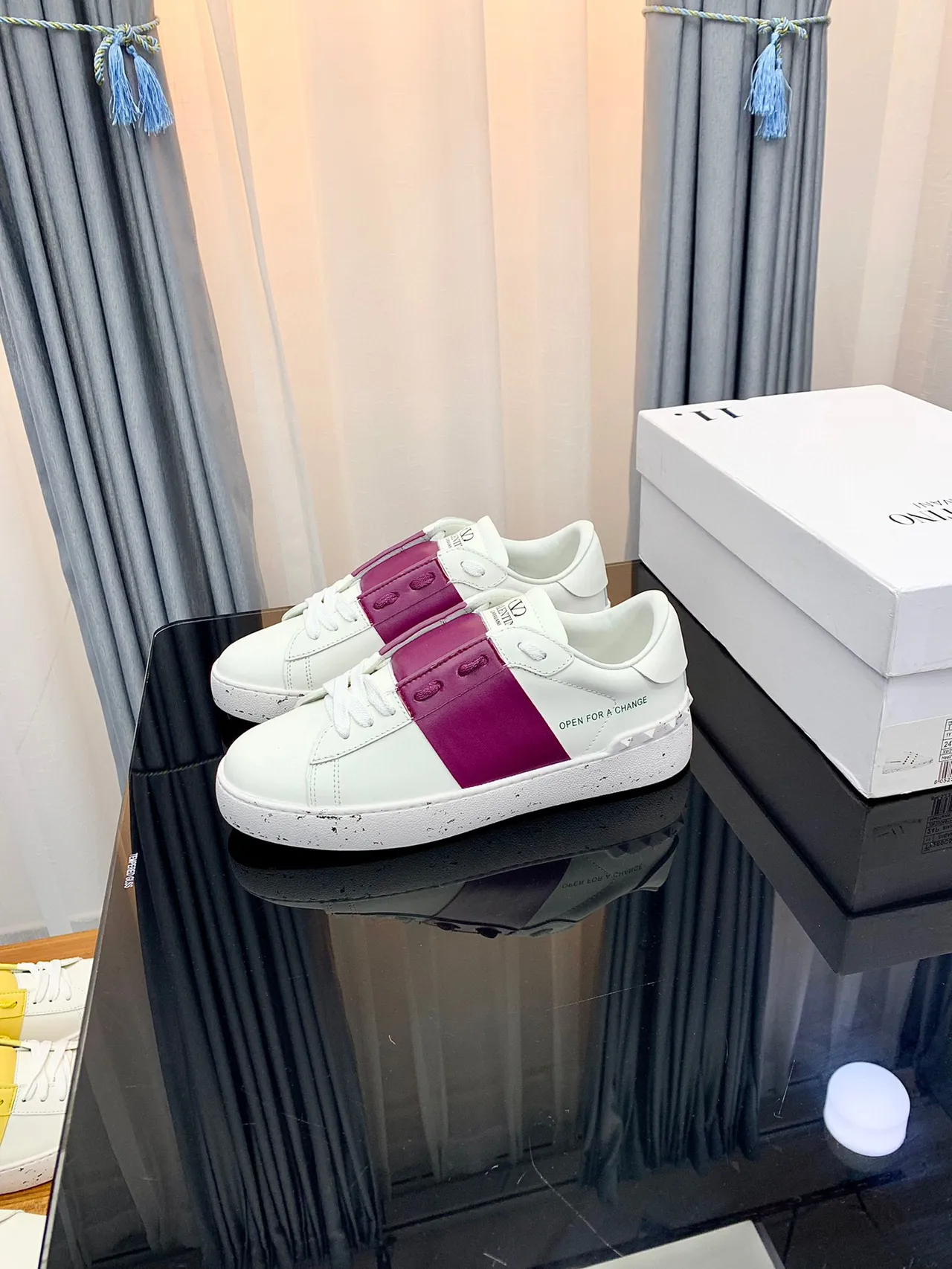 White Purple Low-Top Leather Upper Sneakers 3