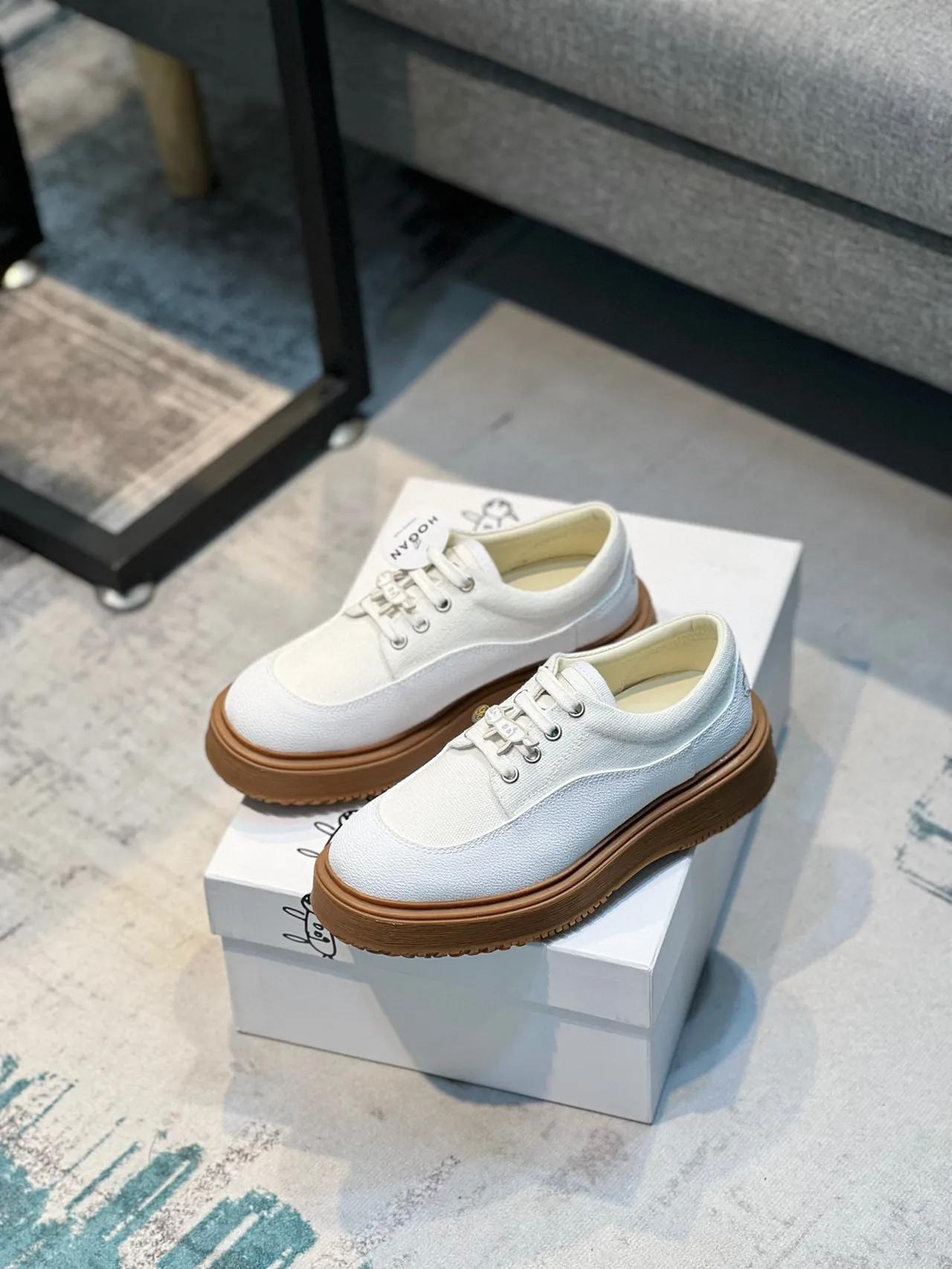 White Textured Platform Oxford Casual Shoe 8