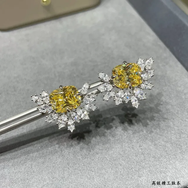 Yellow Center Stone Floral Cluster Stud Earrings 8