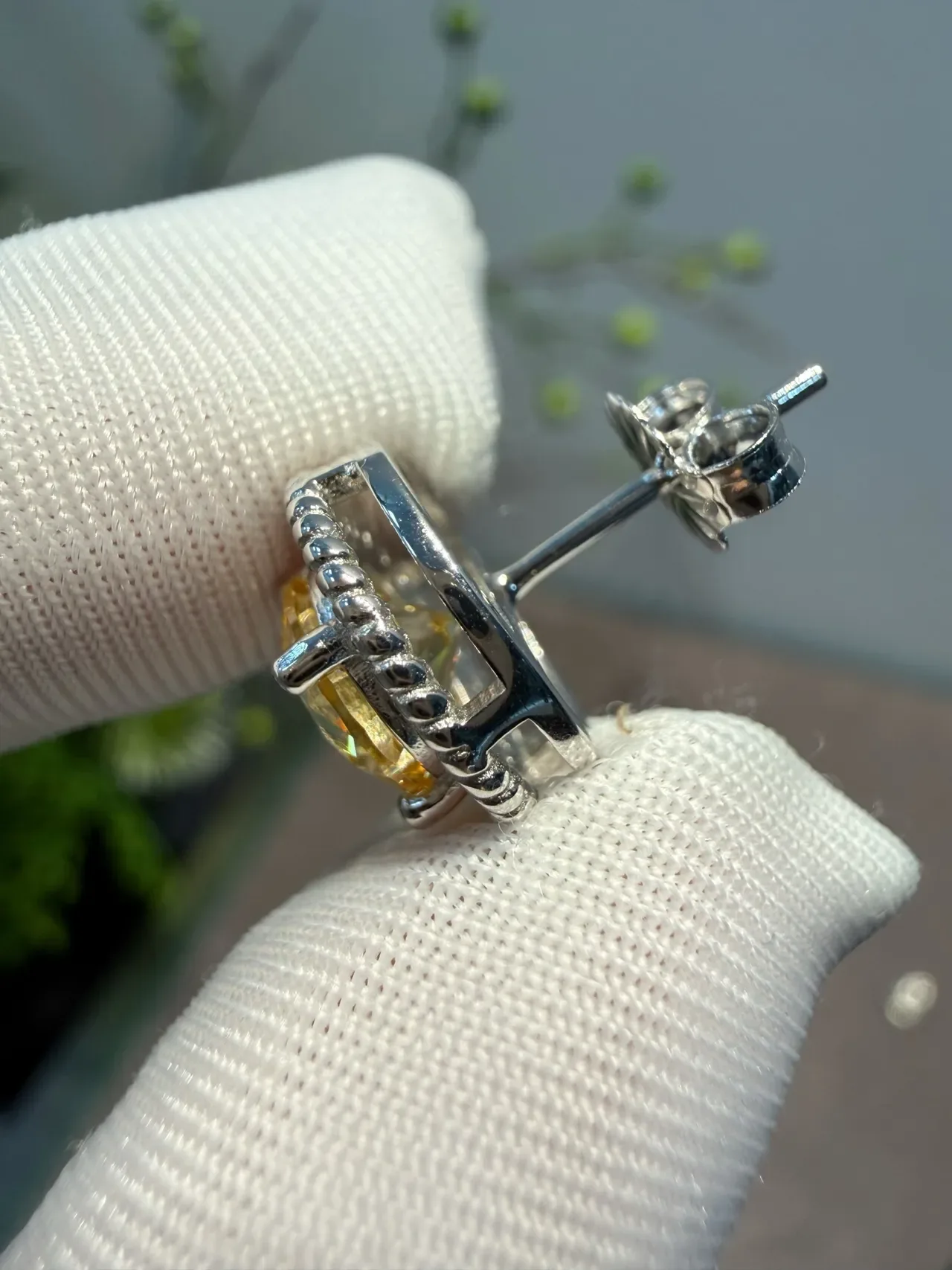 Yellow Silver Round Halo Beaded Bezel Earrings 4