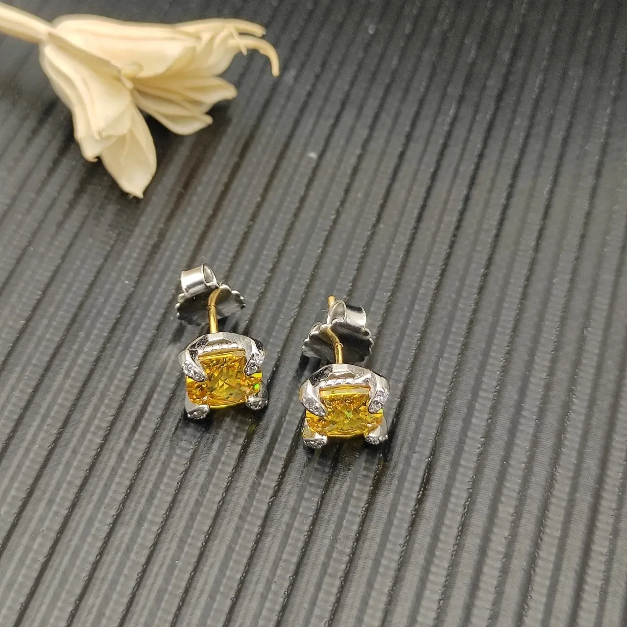 Yellow Silver Square-Cut Gemstone Four-Prong Basket Setting Earrings 3