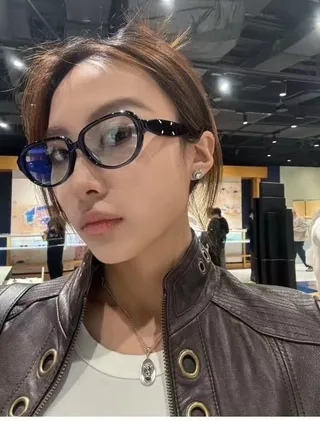 Gentle Monster Black Transparent Thick Acetate Frame Rounded Rectangular Silhouette Optical Glasses 2