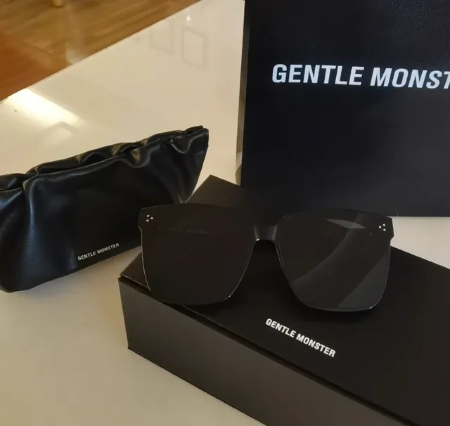 Gentle Monster Lunettes de soleil oversized angulaires cat-eye 3