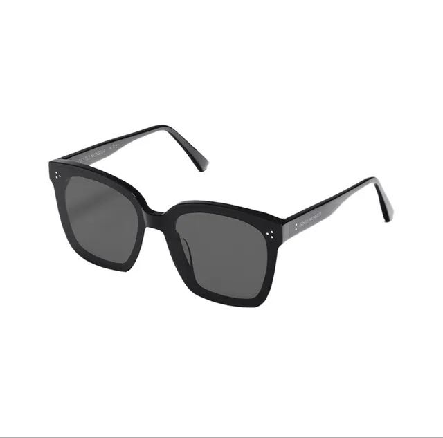Gentle Monster Lunettes de soleil oversized angulaires cat-eye 9